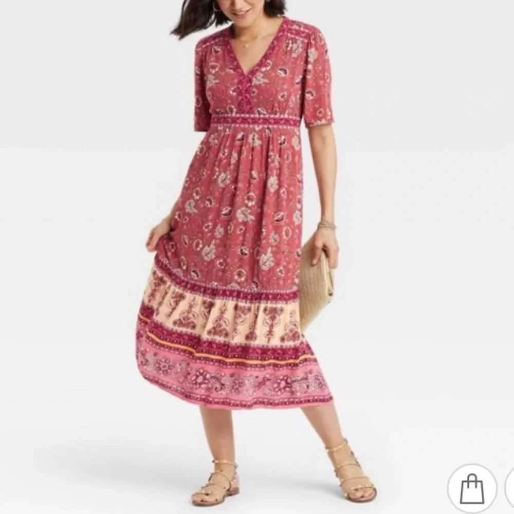 (M)- Knox Rose Women's Short Sleeve V-Neck Dress